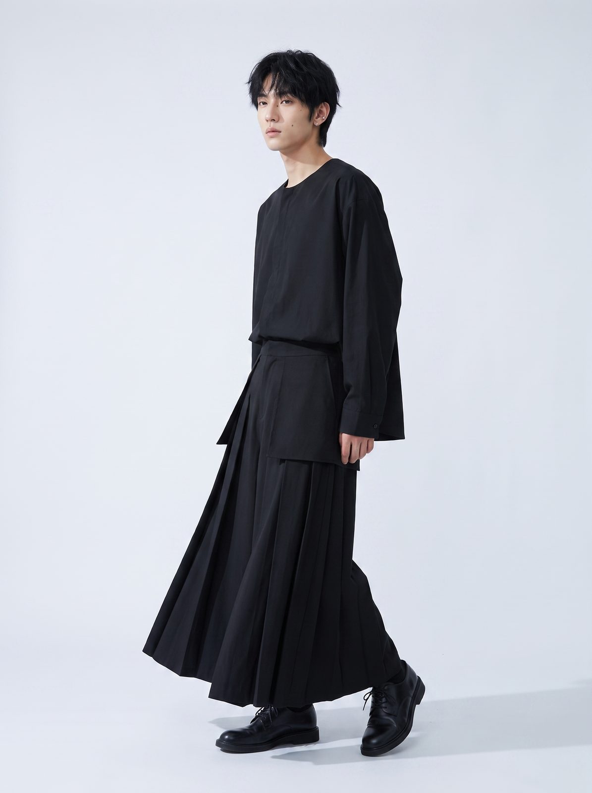 プリーツ袴ワイドパンツ 着用 斜め
