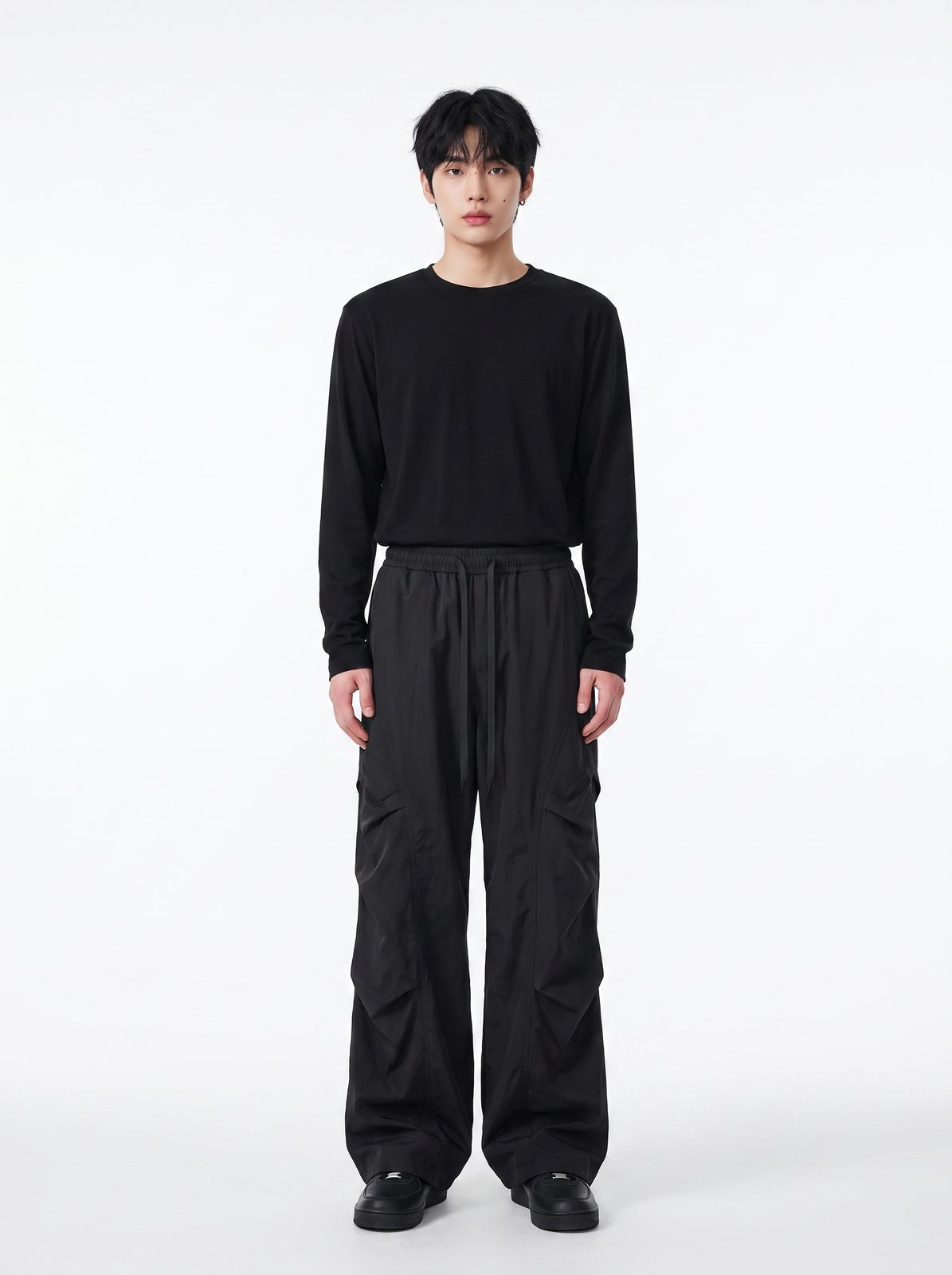 パラシュートカーゴパンツ 着用 正面