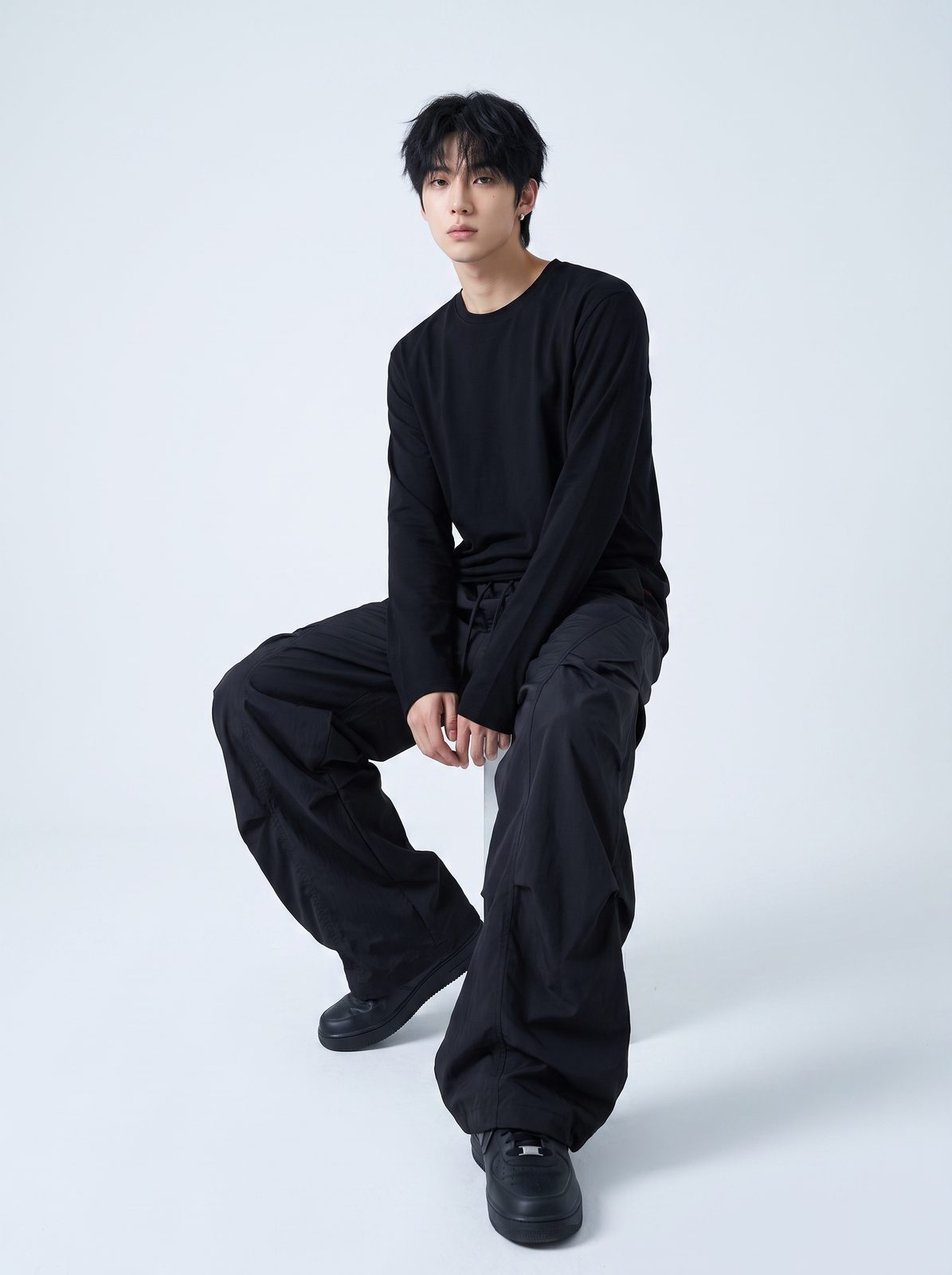 パラシュートカーゴパンツ 着用 座り