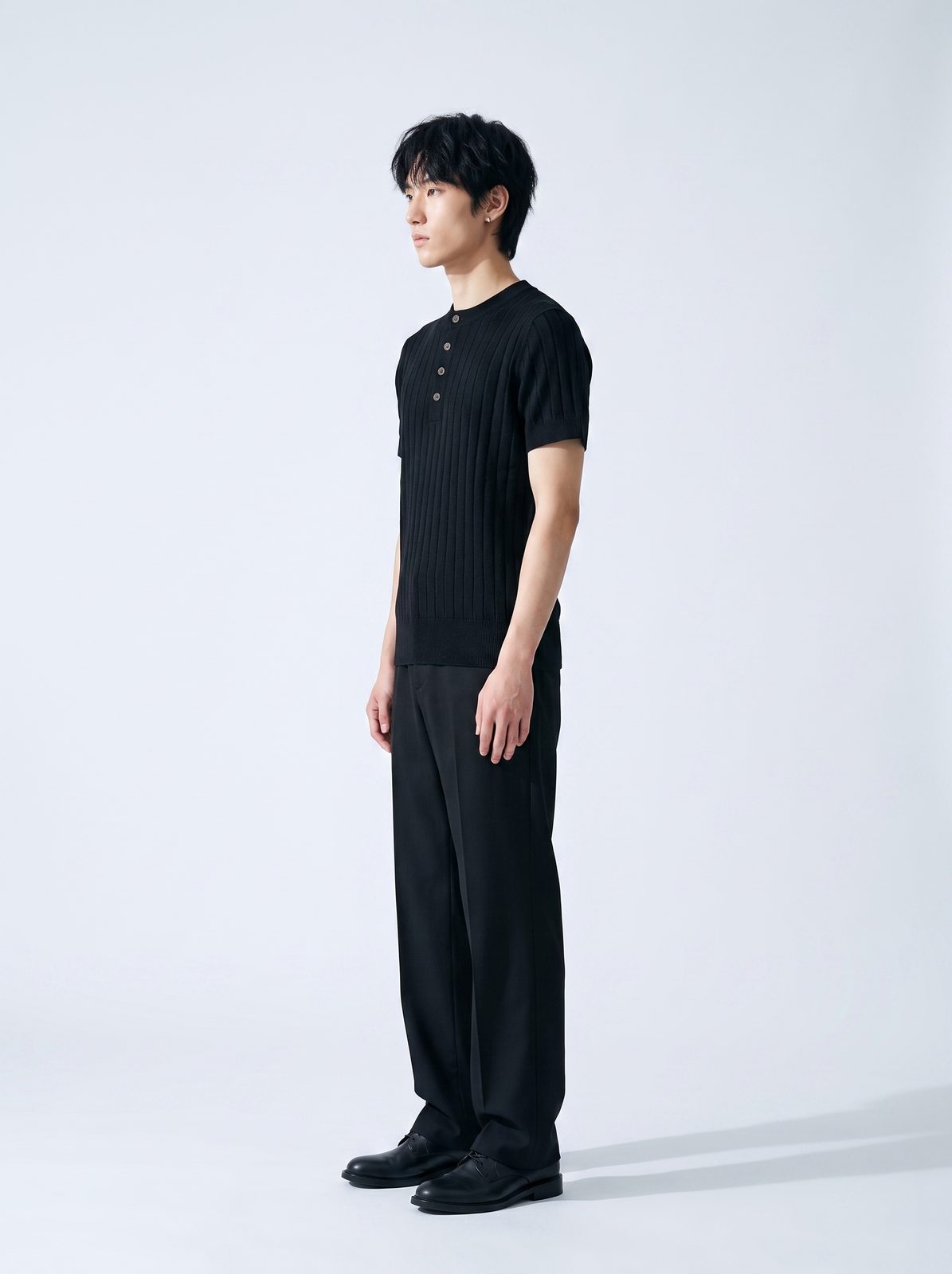 リブヘンリーニット（半袖） 着用 横