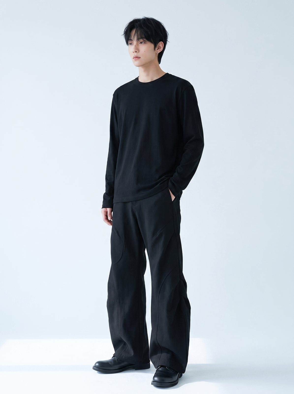 ワイドパンツ 着用 斜め