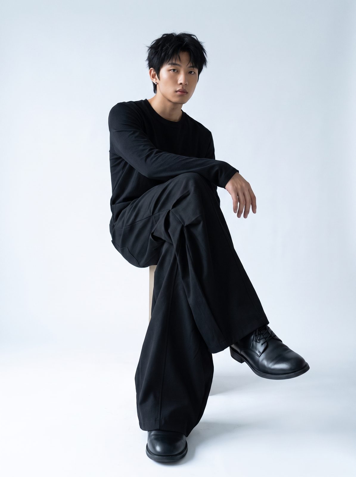 ワイドパンツ 着用 座り