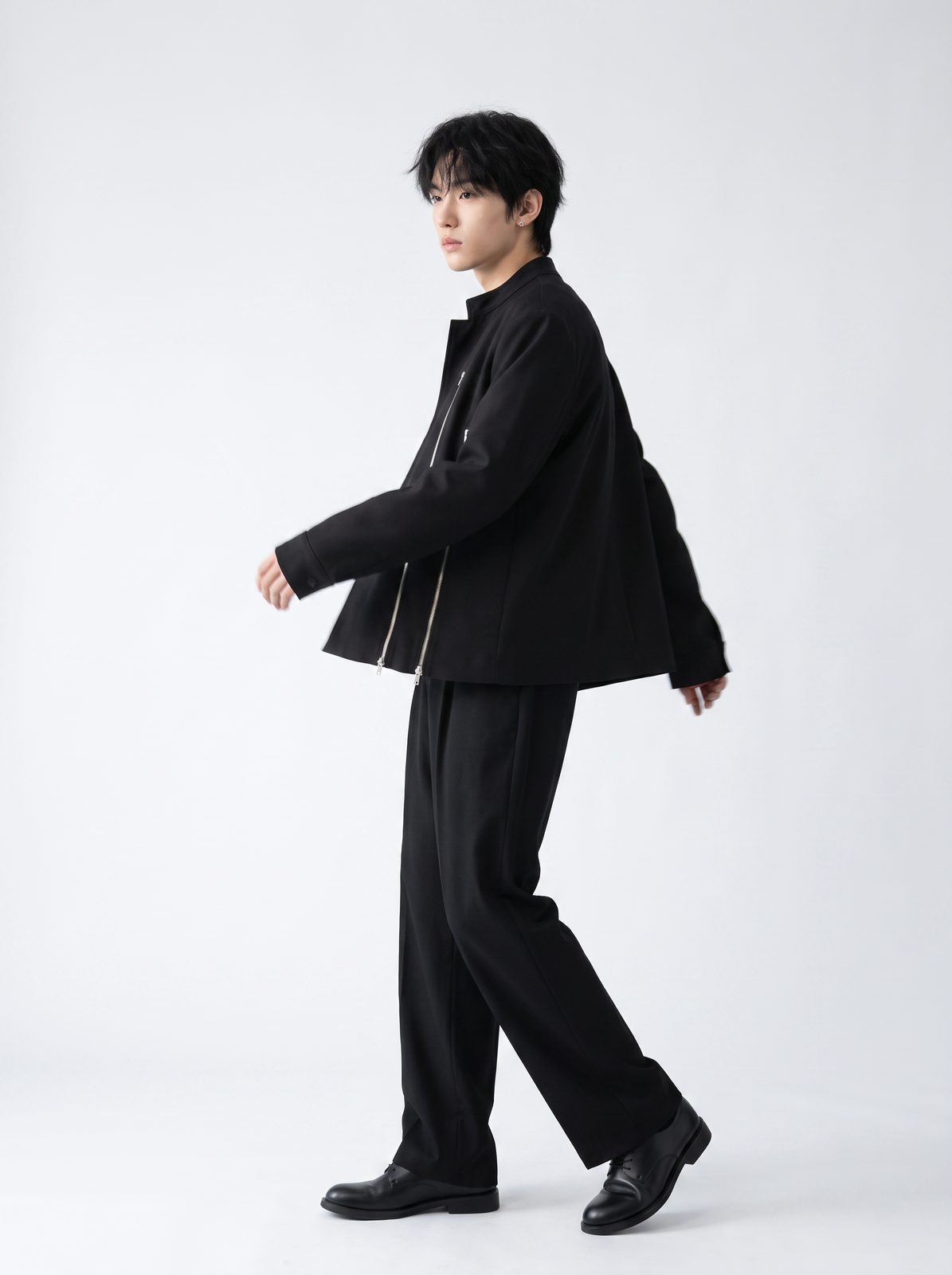 アシンメトリージップジャケット 着用 動き